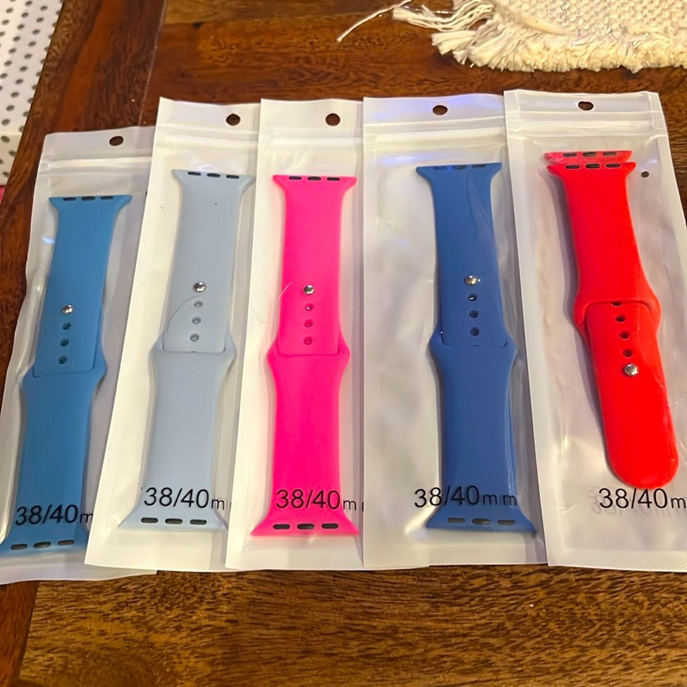 🏷️ Clearance Sale. Watch bands for Apple 38/40mm All 5 bands!